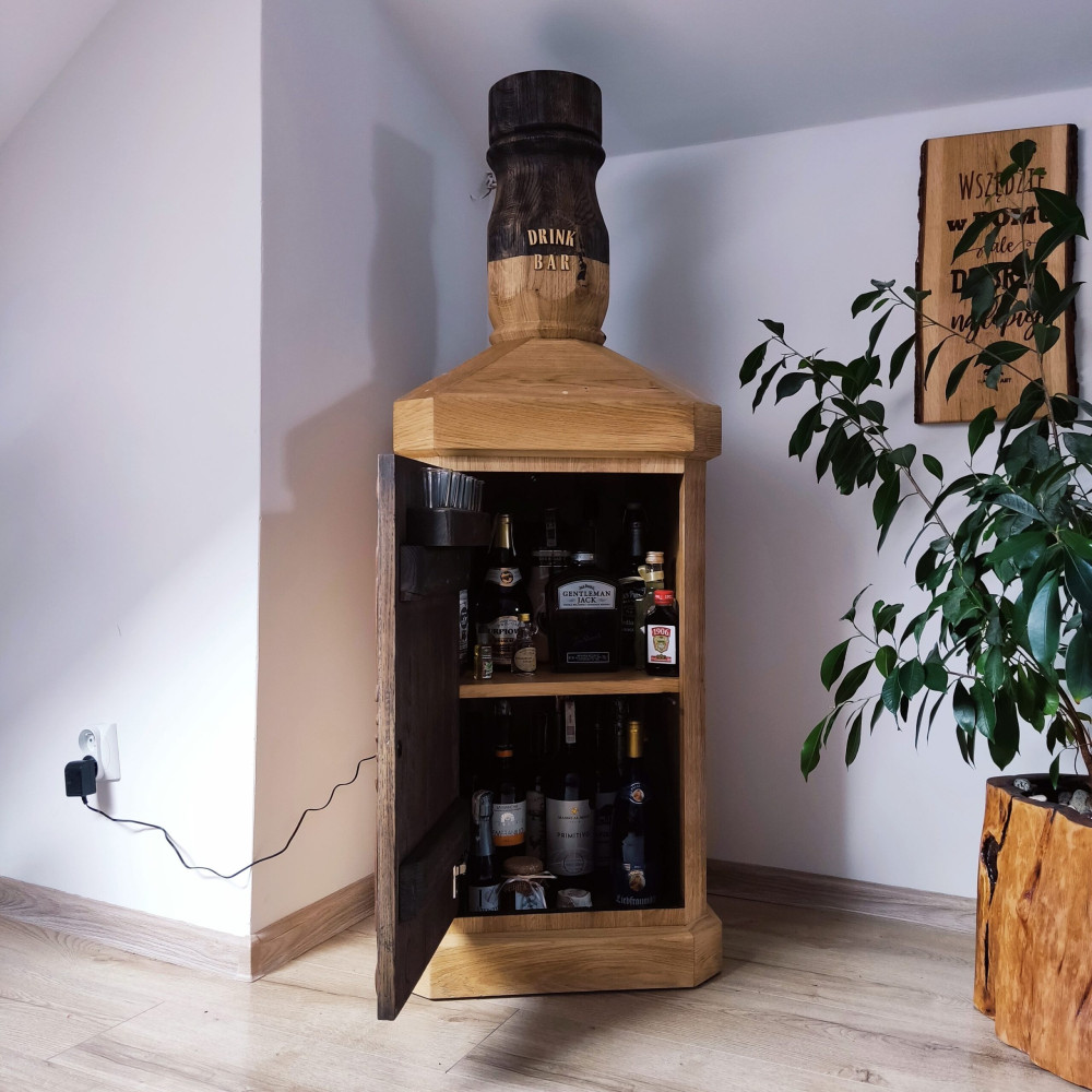 WIELKA BUTELKA WHISKY – BAREK NA ALKOHOL